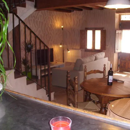 Holiday home Con Jacuzzi Taberna Del Tio Pedro Cabanas de Polendos